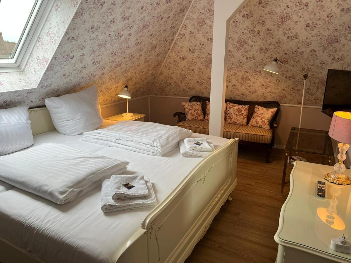 Studio-Apartment 29 Beim Saseler Markt Frisch Renoviert Amburgo Esterno foto