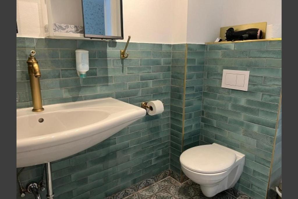 Studio-Apartment 29 Beim Saseler Markt Frisch Renoviert Amburgo Esterno foto